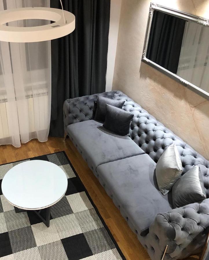 Lux Apartman 33 Kragujevac Ngoại thất bức ảnh