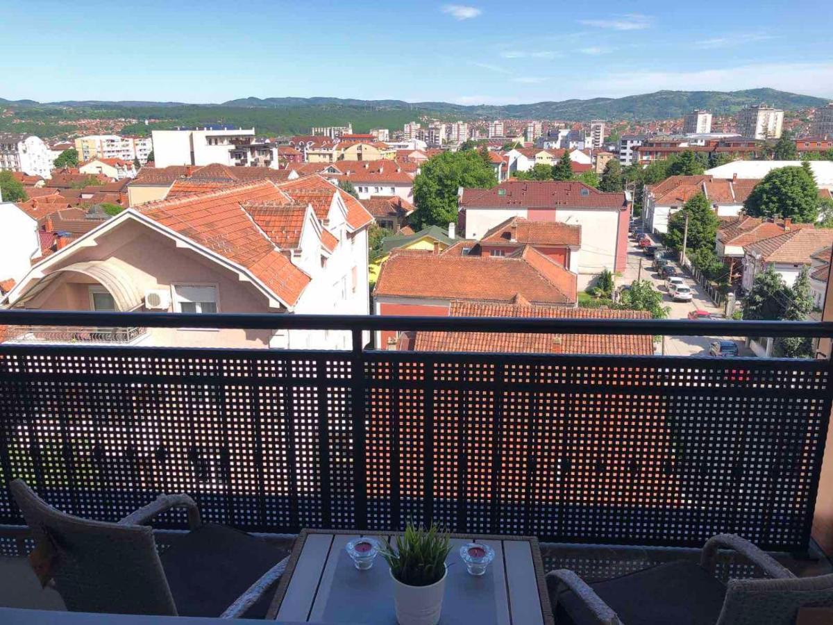 Lux Apartman 33 Kragujevac Ngoại thất bức ảnh