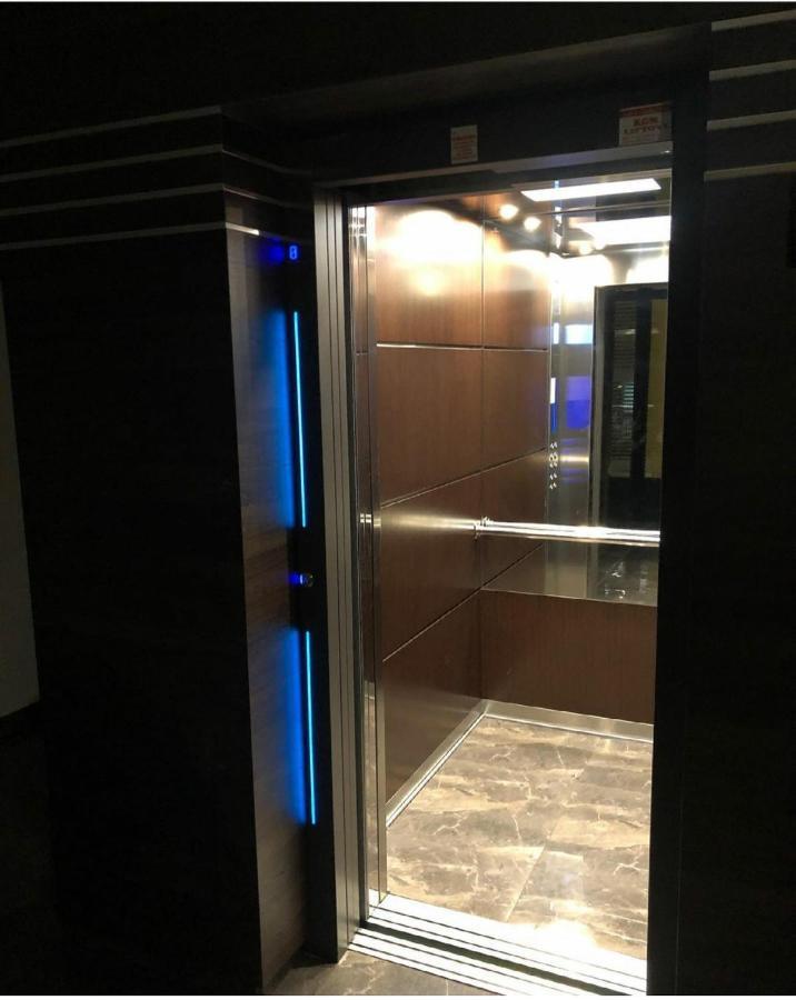 Lux Apartman 33 Kragujevac Ngoại thất bức ảnh